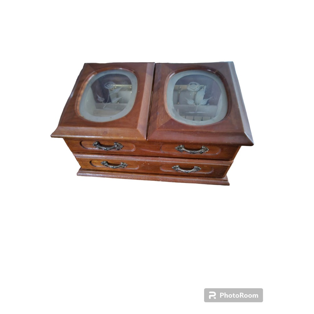 The Commodore Vintage Wooden Jewelry Box - Picture 2 of 6